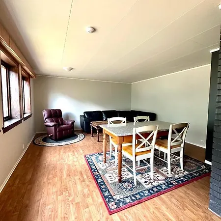 Apartment Leilighet Naert Sentrum Stryn