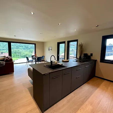 Apartment Leilighet Naert Sentrum