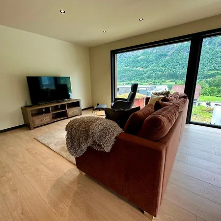 Leilighet Naert Sentrum Apartment